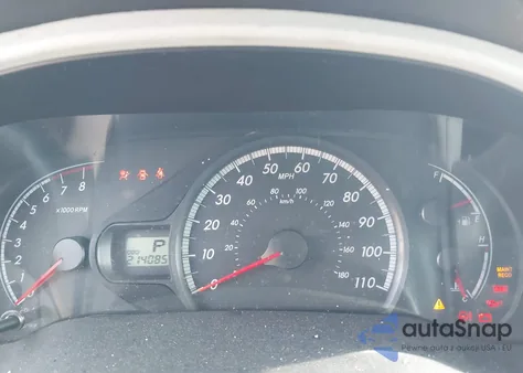 2011 Toyota Sienna Le V6/Le V6 Auto Access Seat from USA, damaged, VIN 5TDKK3DC9BS042370